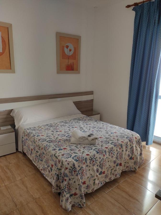 Hostal Fantoni Cadice Esterno foto